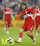 Fussball DFB-Pokal-Finale in Berlin, 26.05.2007,  VfB Stuttgart - 1.FC Nürnberg,  Der Stuttgarter Sami KHEDIRA am Ball, 
