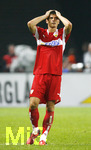 Fussball DFB-Pokal-Finale in Berlin, 26.05.2007,  VfB Stuttgart - 1.FC Nürnberg, Der Stuttgarter Mario GOMEZ schlaegt enttaeuscht die Haende ueber dem Kopf zusammen,