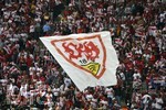 Fussball DFB-Pokal-Finale in Berlin, 26.05.2007,  VfB Stuttgart - 1.FC Nürnberg, Die Stuttgarter Fans zeigen Flagge vor dem Spiel,