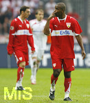Fussball DFB-Pokal-Finale in Berlin, 26.05.2007,  VfB Stuttgart - 1.FC Nürnberg, CACAU (rechts, rot, Stuttgart) zeigt mit der Hand 