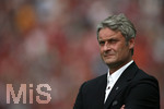 Fussball DFB-Pokal-Finale in Berlin, 26.05.2007,  VfB Stuttgart - 1.FC Nürnberg, Trainer Armin VEH (Stuttgart) ist nachdenklich.