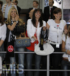 Fussball DFB-Pokal-Finale in Berlin, 26.05.2007,  VfB Stuttgart - 1.FC Nürnberg, v.l. KATINKA (Freundin von Marco ENGELHARDT), MICHELLE (Freundin von GLAUGER),  x.  