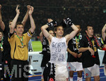 Fussball DFB-Pokal-Finale in Berlin, 26.05.2007,  VfB Stuttgart - 1.FC Nürnberg, Die Nürnberger Spieler führen einen Freudentanz auf. v.l. Torwart Raphael SCHÄFER, Javier Horacio PINOLA und Tomas GALASEK.