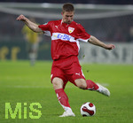 Fussball DFB-Pokal-Finale in Berlin, 26.05.2007,  VfB Stuttgart - 1.FC Nürnberg, Thomas HITZLSPERGER (Stuttgart) Schusshaltung.         