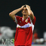 Fussball DFB-Pokal-Finale in Berlin, 26.05.2007,  VfB Stuttgart - 1.FC Nürnberg, Mario GOMEZ (Stuttgart) schlägt die Hände über dem Kopf zusammen. 