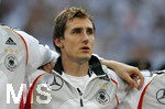 Fussball EM-Qualifikation, Deutschland - Slowakei in Hamburg, 06.06.2007,   Miroslav KLOSE (GER) bei der Hymne.
