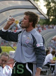 Fussball 1.Bundesliga 2006/07, Freundschaftsspiel, SSV Ulm 1846 - FC Bayern München, Dienstag 22.05.07,  Torwart Michael RENSING (Bayern München) gönnt sich einen Schluck aus der Getränkeflasche.