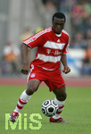 Fussball 1.Bundesliga 2006/07, Freundschaftsspiel, SSV Ulm 1846 - FC Bayern München, Dienstag 22.05.07, Louis MAHOP (Bayern München) am Ball.     