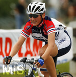 Rad, Radrennen, Damen, Durach,   Lisa BRENNAUER (Rot/Weis/Blaues Trikot, weisser Helm)  Siegerin beim Radrennen der Elite Frauen / Juniorinnen  09.06.07 in Durach.