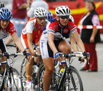Rad, Radrennen, Damen, Durach,   Lisa BRENNAUER (rechts, Rot/Weis/Blaues Trikot, weisser Helm)  Siegerin beim Radrennen der Elite Frauen / Juniorinnen  09.06.07 in Durach.