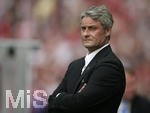 Fussball DFB-Pokal-Finale in Berlin, 26.05.2007,  VfB Stuttgart - 1.FC Nürnberg, Trainer Armin VEH (Stuttgart) ist nachdeklich. 