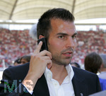 Fussball 1.Bundesliga 2006/07:  34. Spieltag,  VfB Stuttgart - FC Energie Cottbus  19.05.2007,  Markus BABBEL (Stuttgart) telefoniert mit seinem Handy.