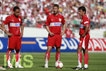 Fussball 1.Bundesliga 2006/07:  34. Spieltag,  VfB Stuttgart - FC Energie Cottbus  19.05.2007,  Die Stuttgarter Spieler konzentrieren sich noch einmal. v.l. Antonio da SILVA, Thomas, HITZLSPERGER und Ricardo OSORIO.