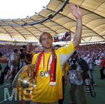 Fussball 1.Bundesliga 2006/07:  34. Spieltag,  VfB Stuttgart - FC Energie Cottbus  19.05.2007,  Torwart Timo HILDEBRAND (Stuttgart) verabschiedet sich von den Fans.