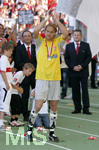 Fussball 1.Bundesliga 2006/07:  34. Spieltag,  VfB Stuttgart - FC Energie Cottbus  19.05.2007,  Torwart Timo HILDEBRAND (Stuttgart) verabschiedet sich von den Fans.