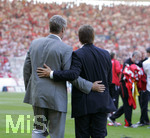 Fussball 1.Bundesliga 2006/07:  34. Spieltag,  VfB Stuttgart - FC Energie Cottbus  19.05.2007,  Trainer Armin VEH (li, Stuttgart) und Sportdirektor Horst HELDT (re, Stuttgart) sind ein gutes Team.