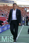 Fussball 1.Bundesliga 2006/07:  34. Spieltag,  VfB Stuttgart - FC Energie Cottbus  19.05.2007, Sportdirektor Horst HELDT (Stuttgart) ist vor dem Spiel angespannt.  