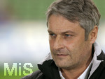 Fussball 1.Bundesliga 2006/07:  Spieltag 24, Bayer 04 Leverkusen - VfB Stuttgart, 03.03.07, Trainer Armin VEH (Stuttgart) ist unzufrieden.