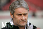 1. Bundesliga Herren, 25.Spieltag im Gottlieb-Daimler-Stadion, VfB Stuttgart - VFL Wolfsburg, Trainer Armin VEH (Stuttgart) ist nachdenklich.