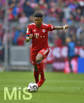 04.05.2019, Fussball 1. Bundesliga 2018/2019, 32. Spieltag, FC Bayern Mnchen - Hannover 96, in der Allianz Arena Mnchen. David Alaba (FC Bayern Mnchen) am Ball.

 
