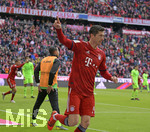 04.05.2019, Fussball 1. Bundesliga 2018/2019, 32. Spieltag, FC Bayern Mnchen - Hannoiver 96, in der Allianz Arena Mnchen. Torjubel Robert Lewandowski (FC Bayern Mnchen),

 
