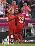 18.05.2019, Fussball 1. Bundesliga 2018/2019, 34. Spieltag, FC Bayern Mnchen - Eintracht Frankfurt, in der Allianz-Arena Mnchen. v.li: Franck Ribery (FC Bayern Mnchen) kommt fr Kingsley Coman (Bayern Mnchen) ins Spiel.

 
