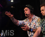 22.08.2019, Videospielemesse gamescom Kln. Florian Diedrich (alias LeFloid, DoktorFroid und FlipFloid) gestikuliert.