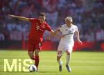 31.08.2019, Fussball 1. Bundesliga 2019/2020, 3.Spieltag, FC Bayern Mnchen - 1.FSV Mainz 05, in der Allianzarena Mnchen. v.li: Benjamin Pavard (Bayern Mnchen) gegen Jonathan Burkardt (FSV Mainz).

