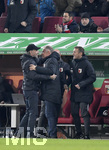 17.12.2019, Fussball 1. Bundesliga 2019/2020, 16.Spieltag, FC Augsburg - Fortuna Dsseldorf, in der WWK-Arena Augsburg, Torjubel, v.li: Trainer Martin Schmidt (FC Augsburg) mit Sportdirektor Stefan Reuter (FC Augsburg).


