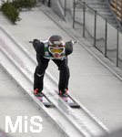 28.12.2019, Skispringen Vierschanzentournee Oberstdorf Training an der Schattenbergschanze, Junshiro Kobayashi (Japan) in der Anlaufspur.