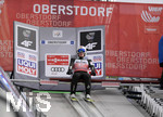 28.12.2019, Skispringen Vierschanzentournee Oberstdorf Training an der Schattenbergschanze, Robin Pedersen (Norwegen) sitzt auf dem Bakken.
