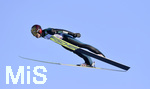 01.01.2020, Skispringen Vierschanzentournee, Neujahrsspringen in Garmisch Partenkirchen auf der groen Olympiaschanze, Daiki Ito (Japan)  in der Luft.