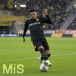 18.01.2020, Fussball 1. Bundesliga 2019/2020, 18. Spieltag, FC Augsburg - Borussia Dortmund, in der WWK-Arena Augsburg. Jadon Sancho (Dortmund) am Ball.


