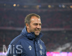 25.01.2020, Fussball 1. Bundesliga 2019/2020, 19. Spieltag, FC Bayern Mnchen - FC Schalke 04, in der Allianz-Arena Mnchen. Trainer Hans-Dieter Flick (FC Bayern Mnchen) gut gelaunt.

