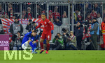 25.01.2020, Fussball 1. Bundesliga 2019/2020, 19. Spieltag, FC Bayern Mnchen - FC Schalke 04, in der Allianz-Arena Mnchen. Fotografen im Hintergrund.

