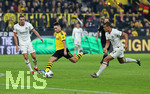 14.02.2020, Fussball 1. Bundesliga 2019/2020, 22. Spieltag, Borussia Dortmund gegen Eintracht Frankfurt, im Signal Iduna Park. Raphael Guerreiro (Dortmund) trifft hier zum 4:0.


