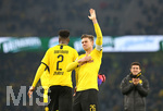 14.02.2020, Fussball 1. Bundesliga 2019/2020, 22. Spieltag, Borussia Dortmund - Eintracht Frankfurt, im Signal-Iduna-Park Dortmund. Schlussjubel Lukasz Piszczek (re., Dortmund)


