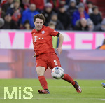 21.02.2020, Fussball 1. Bundesliga 2019/2020, 23. Spieltag, FC Bayern Mnchen - SC Paderborn 07, in der Allianz-Arena Mnchen. Alvaro Odriozola (FC Bayern Mnchen) am Ball.


