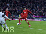 21.02.2020, Fussball 1. Bundesliga 2019/2020, 23. Spieltag, FC Bayern Mnchen - SC Paderborn 07, in der Allianz-Arena Mnchen. Robert Lewandowski (FC Bayern Mnchen) trifft hier zum 3:2



