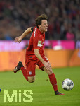 21.02.2020, Fussball 1. Bundesliga 2019/2020, 23. Spieltag, FC Bayern Mnchen - SC Paderborn 07, in der Allianz-Arena Mnchen. Alvaro Odriozola (FC Bayern Mnchen) am Ball.


