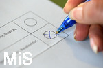 23.03.2020,  Gemeinderatswahl, Brgermeister, Kreistags und Landratswahlen in Bayern 2020, Wahlbezirk Bad Wrishofen in Bayern. Es ist eine Stichwahl ntig, hier whlt ein Brger per Briefwahl.