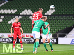 Tor 1:3: Mitchell Weiser (Leverkusen) trifft gegen Kevin Vogt (Bremen).

Sport: Fussball: 1. Bundesliga: Saison 19/20: 26. Spieltag: SV Werder Bremen - Bayer 04 Leverkusen, 18.05.2020

Foto: Marvin Ibo Gngr/GES/POOL

