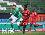 Zweikampf, Duell  Philipp Bargfrede (Bremen) gegen Edmond Tapsoba (Leverkusen).

Sport: Fussball: 1. Bundesliga: Saison 19/20: 26. Spieltag: SV Werder Bremen - Bayer 04 Leverkusen, 18.05.2020

Foto: Marvin Ibo Gngr/GES/POOL

