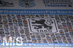 31.05.2020, Fussball 3. Bundesliga 2019/2020, 28.Spieltag, TSV 1860 Mnchen - MSV Duisburg, im Grnwalderstadion Mnchen,  Leere Rnge beim Geisterspiel. Lwenfans haben sich auf einem Foto-Plakat verewigt.
    

