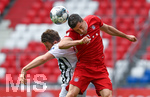 20.06.2020, Fussball 1. Bundesliga 2019/2020, 33. Spieltag, FC Bayern Muenchen - SC Freiburg, in der Allianz-Arena Muenchen, Dominique Heintz (li, SC Freiburg) gegen Robert Lewandowski (re, FC Bayern Muenchen) 

Foto: Markus Ulmer/Pool/via MIS

Nur fr journalistische Zwecke! Only for editorial use! 

Gem den Vorgaben der DFL Deutsche Fuball Liga ist es untersagt, in dem Stadion und/oder vom Spiel angefertigte Fotoaufnahmen in Form von Sequenzbildern und/oder videohnlichen Fotostrecken zu verwerten bzw. verwerten zu lassen. DFL regulations prohibit any use of photographs as image sequences and/or quasi-video.    

National and international NewsAgencies OUT. 


