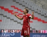 20.06.2020, Fussball 1. Bundesliga 2019/2020, 33. Spieltag, FC Bayern Muenchen - SC Freiburg, in der Allianz-Arena Muenchen, Thomas Mller (FC Bayern Mnchen) unzufrieden.

Foto: Rauchensteiner/Pool/via MIS

Nur fr journalistische Zwecke! Only for editorial use! 

Gem den Vorgaben der DFL Deutsche Fuball Liga ist es untersagt, in dem Stadion und/oder vom Spiel angefertigte Fotoaufnahmen in Form von Sequenzbildern und/oder videohnlichen Fotostrecken zu verwerten bzw. verwerten zu lassen. DFL regulations prohibit any use of photographs as image sequences and/or quasi-video.    

National and international NewsAgencies OUT. 


