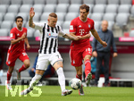 20.06.2020, Fussball 1. Bundesliga 2019/2020, 33. Spieltag, FC Bayern Muenchen - SC Freiburg, in der Allianz-Arena Muenchen, v.li: Jonathan Schmid (Freiburg) gegen Leon Goretzka (FC Bayern Mnchen).

Foto: Sampics/Matzke/Pool/via MIS

Nur fr journalistische Zwecke! Only for editorial use! 

Gem den Vorgaben der DFL Deutsche Fuball Liga ist es untersagt, in dem Stadion und/oder vom Spiel angefertigte Fotoaufnahmen in Form von Sequenzbildern und/oder videohnlichen Fotostrecken zu verwerten bzw. verwerten zu lassen. DFL regulations prohibit any use of photographs as image sequences and/or quasi-video.    

National and international NewsAgencies OUT. 


