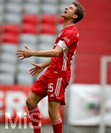 20.06.2020, Fussball 1. Bundesliga 2019/2020, 33. Spieltag, FC Bayern Muenchen - SC Freiburg, in der Allianz-Arena Muenchen, Thomas Mller (FC Bayern Mnchen) unzufrieden.

Foto: Sampics/Matzke/Pool/via MIS

Nur fr journalistische Zwecke! Only for editorial use! 

Gem den Vorgaben der DFL Deutsche Fuball Liga ist es untersagt, in dem Stadion und/oder vom Spiel angefertigte Fotoaufnahmen in Form von Sequenzbildern und/oder videohnlichen Fotostrecken zu verwerten bzw. verwerten zu lassen. DFL regulations prohibit any use of photographs as image sequences and/or quasi-video.    

National and international NewsAgencies OUT. 


