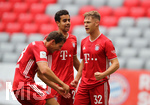 20.06.2020, Fussball 1. Bundesliga 2019/2020, 33. Spieltag, FC Bayern Muenchen - SC Freiburg, in der Allianz-Arena Muenchen, Joshua Kimmich (FC Bayern Mnchen) Torjubel mit Leon Goretzka (FC Bayern Mnchen) und Singh Sapreet (FC Bayern Mnchen) 

Foto: Sampics/Matzke/Pool/via MIS

Nur fr journalistische Zwecke! Only for editorial use! 

Gem den Vorgaben der DFL Deutsche Fuball Liga ist es untersagt, in dem Stadion und/oder vom Spiel angefertigte Fotoaufnahmen in Form von Sequenzbildern und/oder videohnlichen Fotostrecken zu verwerten bzw. verwerten zu lassen. DFL regulations prohibit any use of photographs as image sequences and/or quasi-video.    

National and international NewsAgencies OUT. 



