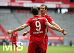 20.06.2020, Fussball 1. Bundesliga 2019/2020, 33. Spieltag, FC Bayern Muenchen - SC Freiburg, in der Allianz-Arena Muenchen,  Torjubel Robert Lewandowski (FC Bayern Mnchen) mit Leon Goretzka (FC Bayern Mnchen).

Foto: Sampics/Matzke/Pool/via MIS

Nur fr journalistische Zwecke! Only for editorial use! 

Gem den Vorgaben der DFL Deutsche Fuball Liga ist es untersagt, in dem Stadion und/oder vom Spiel angefertigte Fotoaufnahmen in Form von Sequenzbildern und/oder videohnlichen Fotostrecken zu verwerten bzw. verwerten zu lassen. DFL regulations prohibit any use of photographs as image sequences and/or quasi-video.    

National and international NewsAgencies OUT. 


